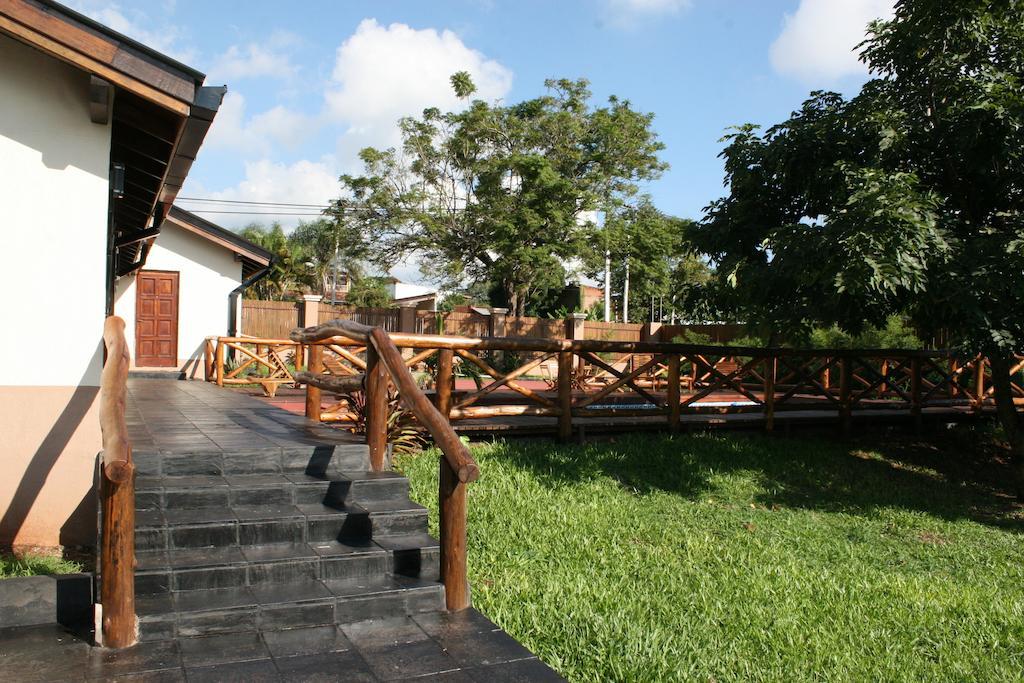 Posada Del Jacaranda 푸에르토이과수 외부 사진