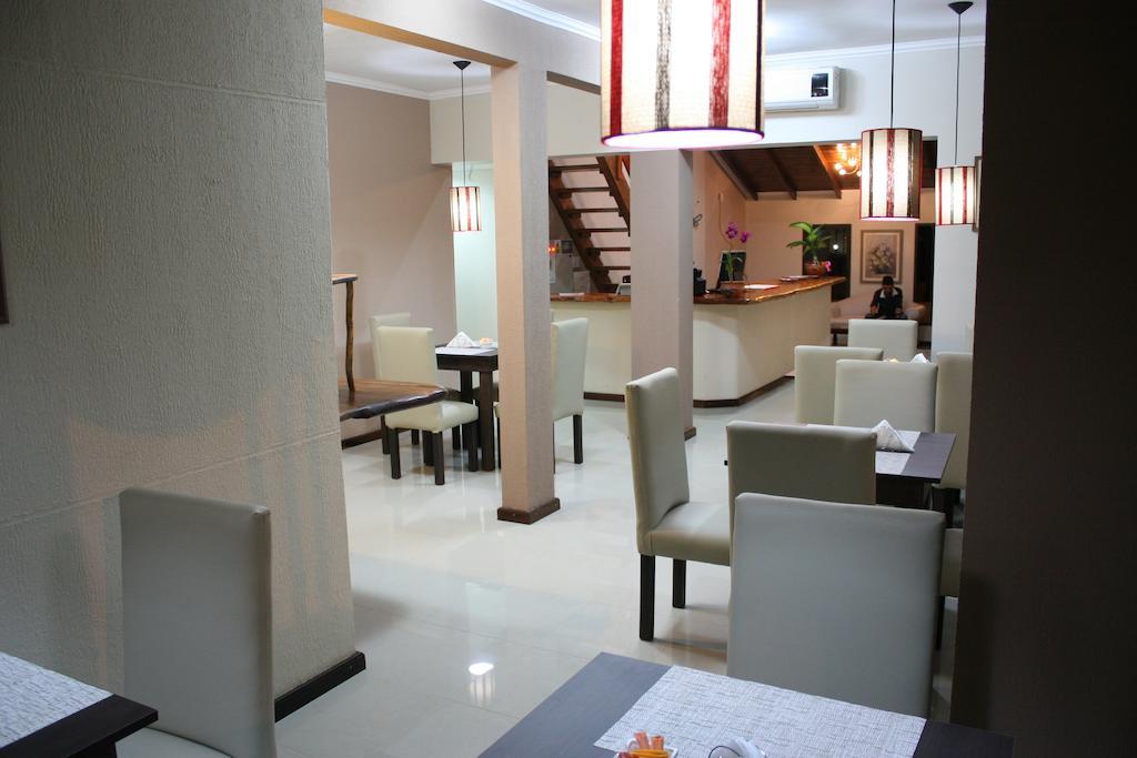 Posada Del Jacaranda 푸에르토이과수 외부 사진
