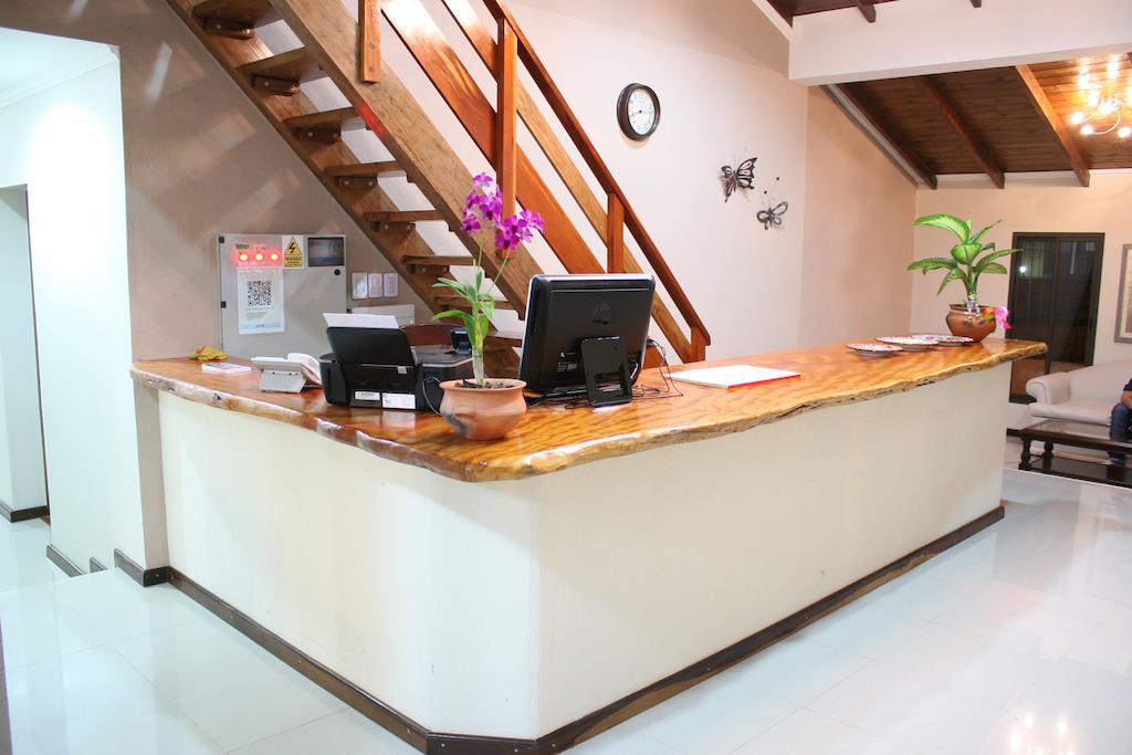 Posada Del Jacaranda 푸에르토이과수 외부 사진